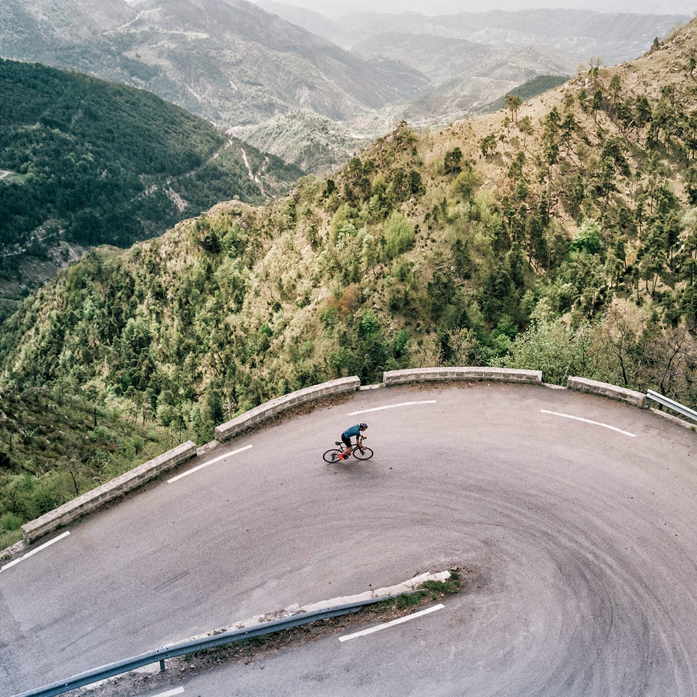 Comment choisir un vélo de route: guide d’achat